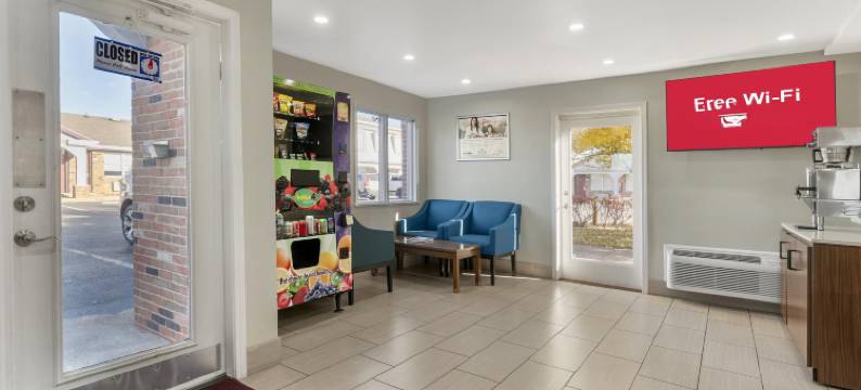 红屋顶乡村工作室乔治城，KY(HomeTowne Studios Georgetown, KY)图片