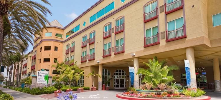 沙漠棕榈套房酒店(Desert Palms Hotel & Suites Anaheim Resort)图片