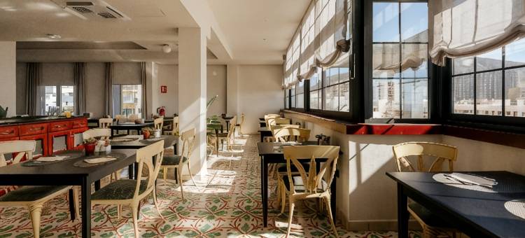 拉布兰达广场里维容酒店(Hotel Reveron Plaza)图片