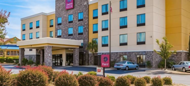 拜伦华纳罗宾斯舒适套房酒店(Comfort Suites Byron Warner Robins)图片