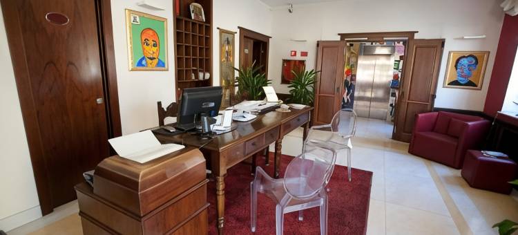 拉契卡宫酒店(La Chicca Palace Hotel)图片