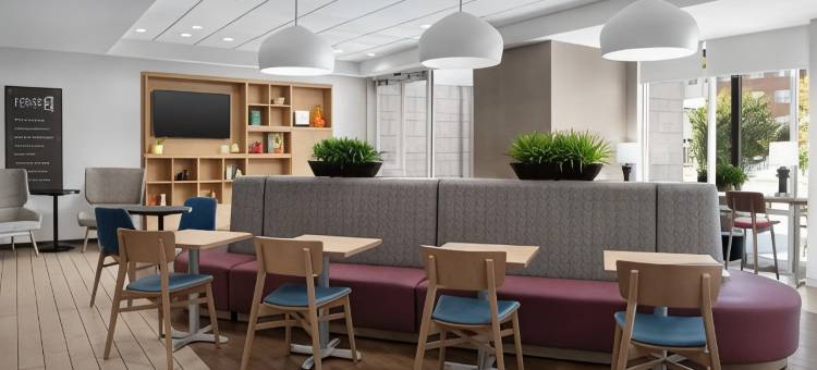 北卡罗来纳格林斯伯勒机场希尔顿惠庭酒店(Home2 Suites by Hilton Greensboro Airport)图片