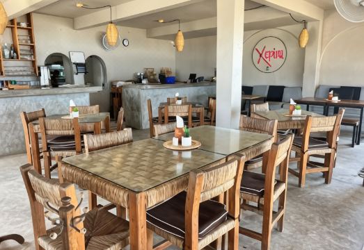 Baxar Hotel Overview