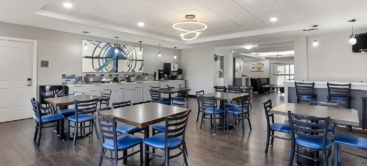 马斯库塔 /SAFB贝斯特韦斯特优质酒店(Best Western Plus MidAmerica Hotel)图片