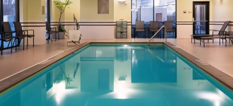 万枫路易斯威尔市中心套房酒店(Fairfield Inn & Suites Louisville Downtown)图片