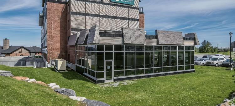 维多利亚维尔品质酒店套房(Quality Inn & Suites)图片