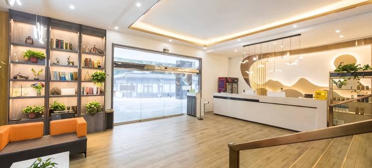 云季酒店(保定河北大学军校广场店)图片