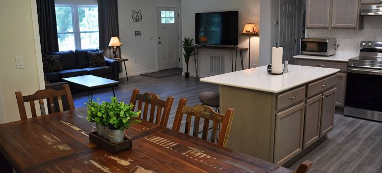2025年新建宽敞度假屋，优质私享户外空间，设施齐全(Spacious new home built 2025. Great private outdoor area. Tons of amenities.)图片
