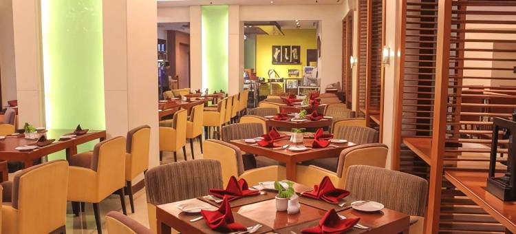 谏义里太阳大酒店(Grand Surya Hotel Kediri)图片