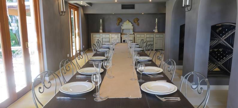 维多利亚伊威达乐酒店(Victoria's at Ewingsdale)图片