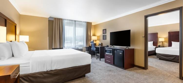 红木国家舒适套房酒店(Comfort Inn & Suites Redwood Country)图片