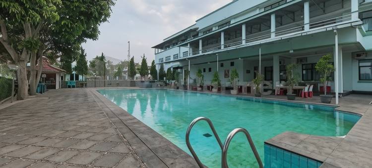 Hotel Ayong Linggarjati Kuningan Mitra RedDoorz图片