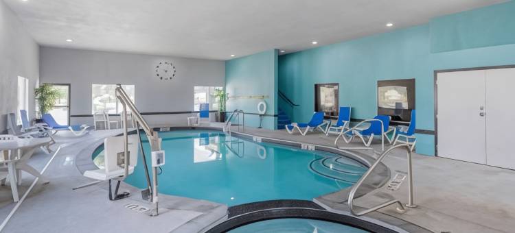 DFW北凯隆酒店(Clarion Inn & Suites DFW North)图片