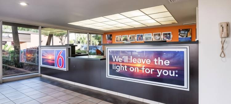 佛罗里达坦帕 - 博览会场 6 号汽车旅馆(Motel 6 - Tampa, FL - Fairgrounds)图片