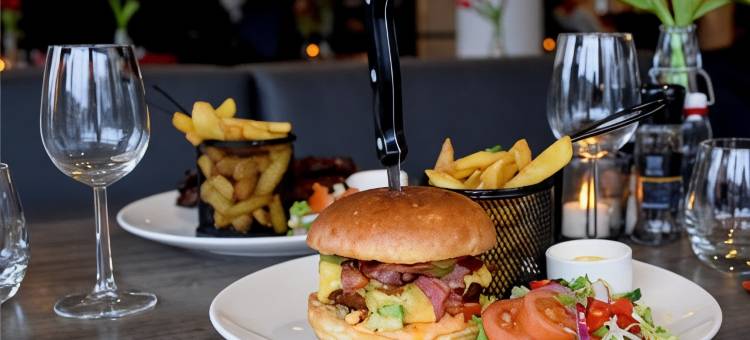 巴斯迪恩海尔伦酒店(Bastion Hotel Heerlen)图片