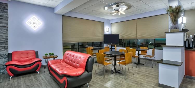 莫比尔-蒂尔曼斯角温德姆速8酒店(Super 8 by Wyndham Mobile/Tillmans Corner)图片