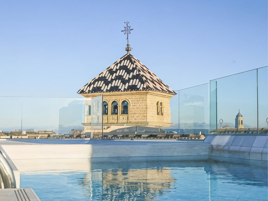 乌贝达皇宫酒店5 G.L.