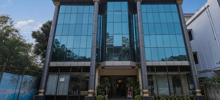 联排别墅 1175 格陵兰大酒店(FabHotel Greenland Grand - Nr Kalinga Stadium)图片