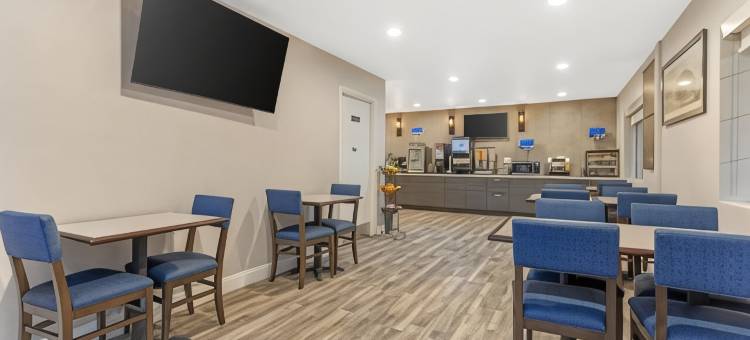凯托曼市贝斯特韦斯特套房酒店(Best Western Kettleman City Inn  Suites)图片
