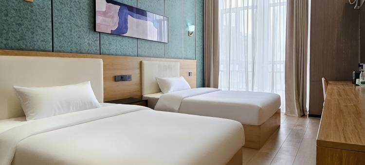 锐思特酒店(通辽民族大学店)图片