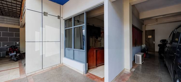托巴纳RedPartner宾塔罗酒店(Tobana House Bintaro RedPartner)图片