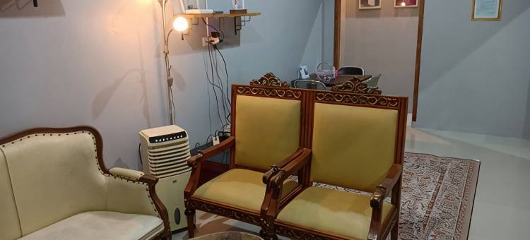 红色伙伴比鲁民宿酒店(Maulana Homestay - by Login)图片