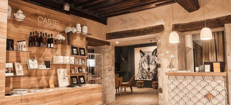 特雷斯吉拉德城堡酒店(Castel de Tres Girard)图片
