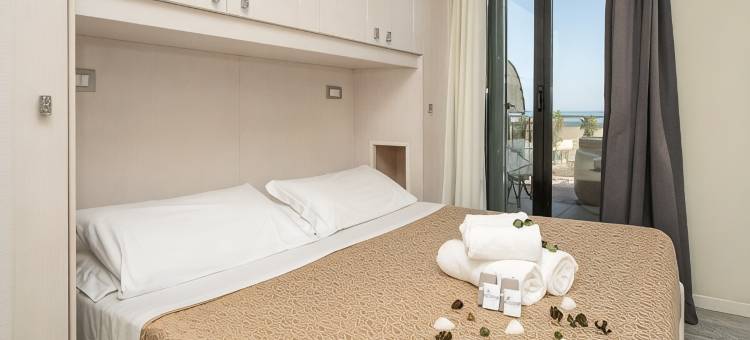 法拉帝海滩酒店(Ferretti Beach Hotel)图片