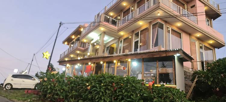 舒适民宿星昆尼尔(Cozzy Homestay Bintang Sikunir)图片