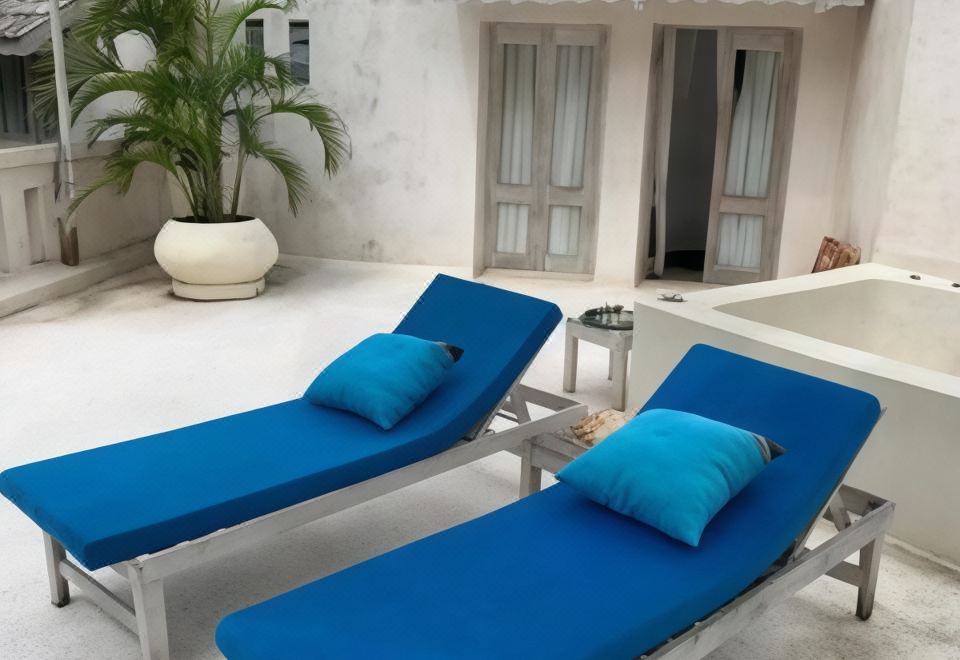 The Villa Luxury Suites Hotel Hotel Overview