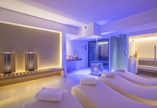 Hotel Giberti & Spa Hotel Overview