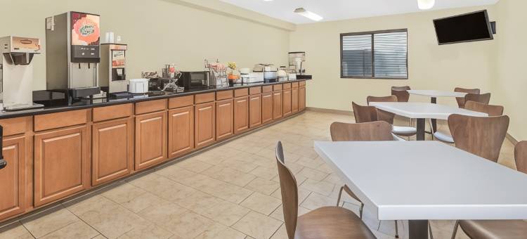 奥塔姆瓦速8酒店(Super 8 by Wyndham Ottumwa)图片