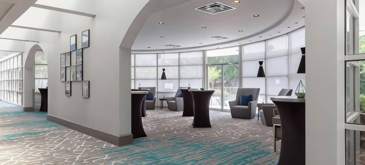 佩利米特公园希尔顿逸林酒店(DoubleTree by Hilton Birmingham Perimeter Park)图片