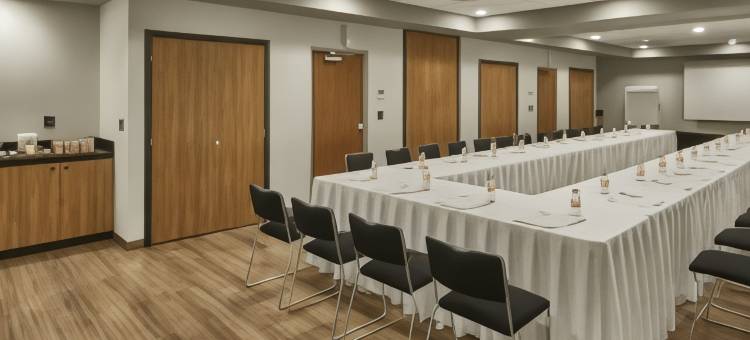 塞拉亚加莱里亚斯万豪城市快捷酒店(City Express by Marriott Celaya Galerias)图片