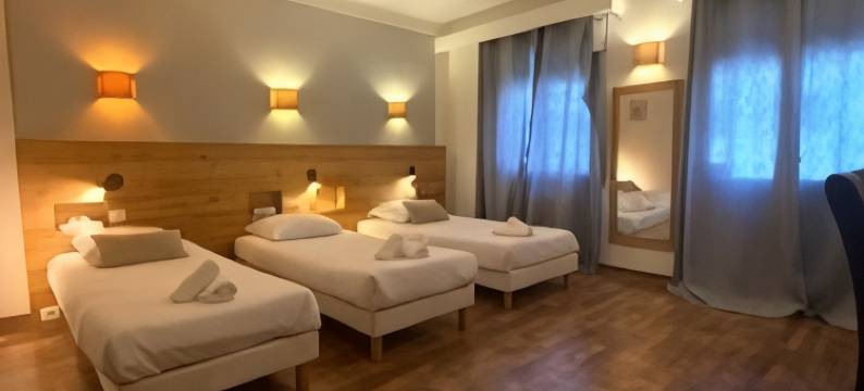 萨伏伊酒店(Savoy Hotel & Restaurant)图片