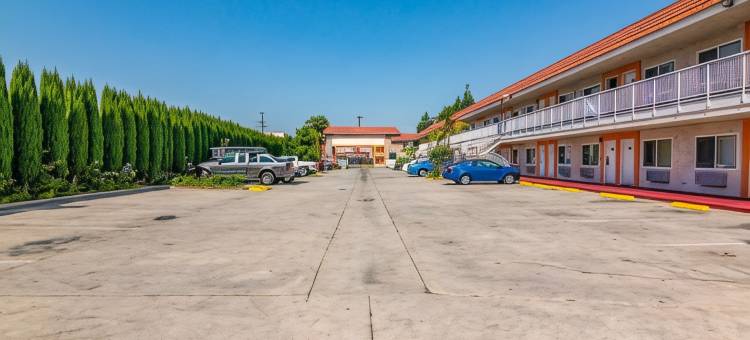 阿蒂西亚喜瑞都罗德威酒店(Rodeway Inn Artesia Cerritos)图片