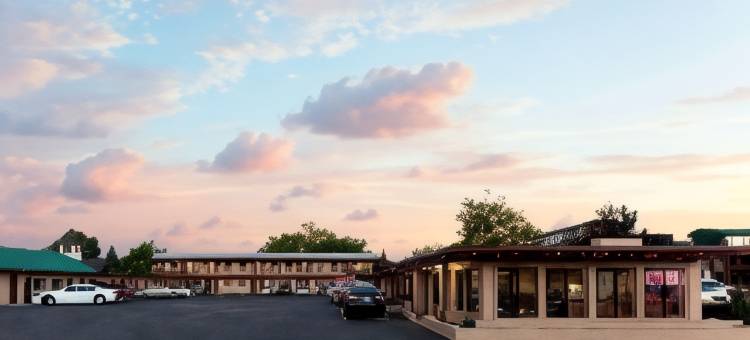 费拉格尔斯塔夫市中心丽怡酒店(Country Inn & Suites by Radisson, Flagstaff Downtown, AZ)图片