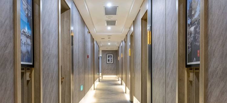 白玉兰酒店(扬州大学城万达广场店)图片