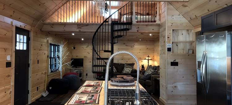 新罕布什尔皮茨堡村温馨木屋 - 直通雪地摩托及全地形车步道(Cozy Cabin in Pittsburg NH Village - DIRECT SNOWMOBILE & ATV TRAIL ACCESS)图片