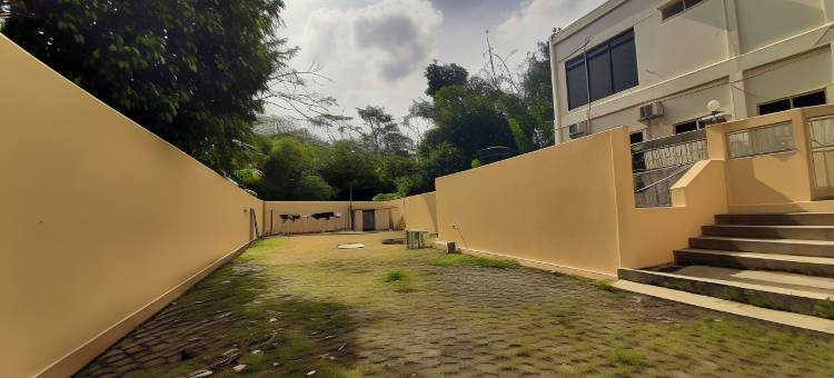 红伙伴班尤马阿克巴伊斯兰酒店(Hotel Akbar Syariah Banyumas RedPartner)图片