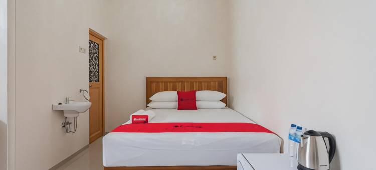 红多兹伊斯兰普拉斯酒店-塔西马来亚先锋旅馆(RedDoorz Syariah Plus @ Perintis Guesthouse Tasikmalaya)图片