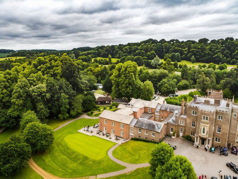 唐宁顿格罗夫酒店