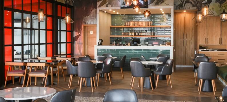 艾波伊斯特酒店(Expoist Hotel)图片