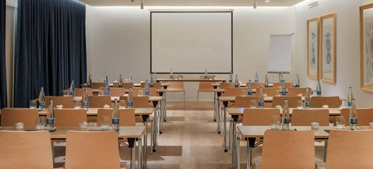 波尼恩特港饭店 H10(H10 Porto Poniente)图片