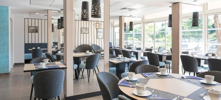 奥佩拉里亚派斯酒店(Logis Hôtel les Pins - Opéralia)图片