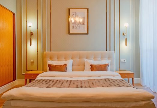 Atb Grand Hotel Hotel Overview