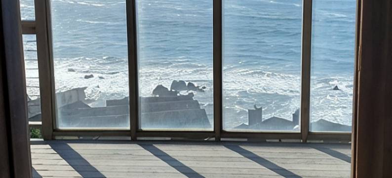 Panoramic Ocean Views walk to the Beach图片