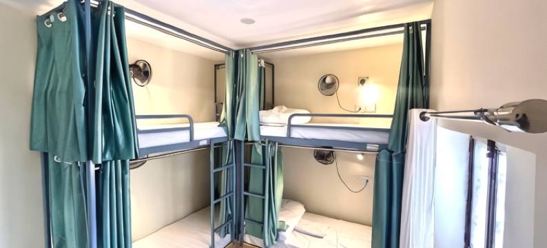 天堂住宿(Paradise Stays)图片