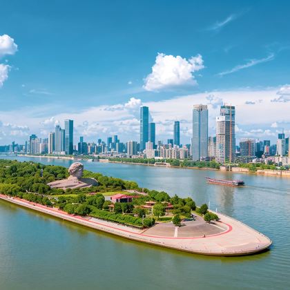 长沙+韶山旅游区+岳麓山+橘子洲景区4日3晚私家团