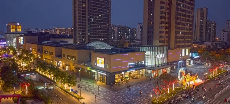 钻石猫精致美宿(苏州主场双层纪店)图片